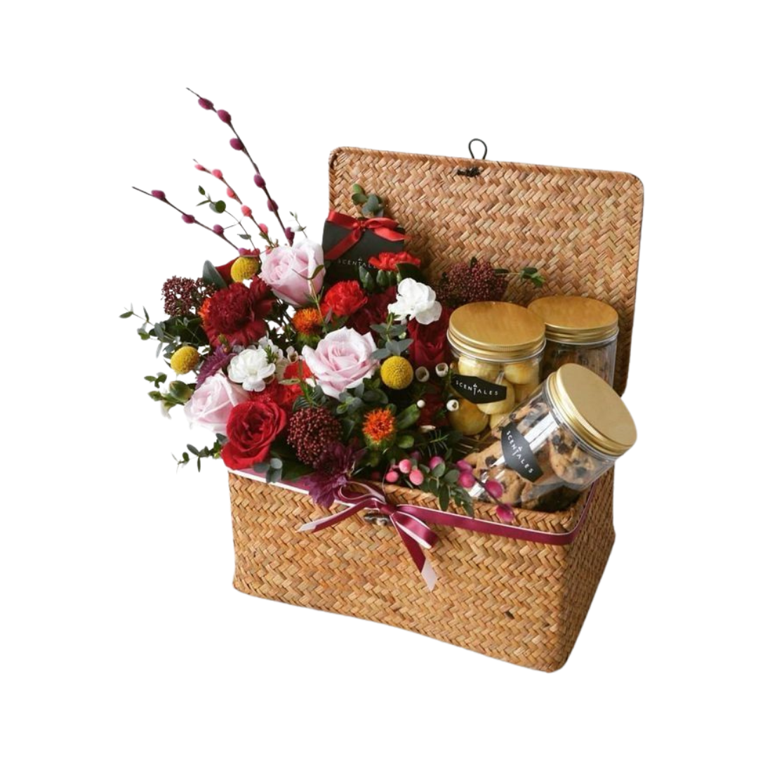 Ramadan Nuts Box with Fresh Flowers – A Gift of Elegance & Flavor